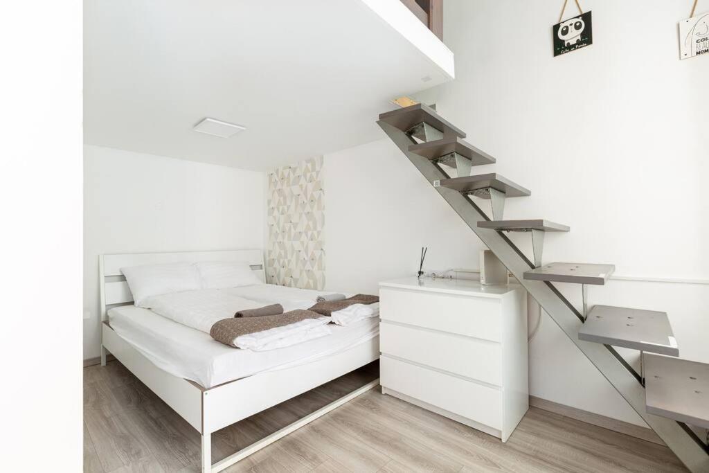 K5 Kis Apartment Budapest Bagian luar foto