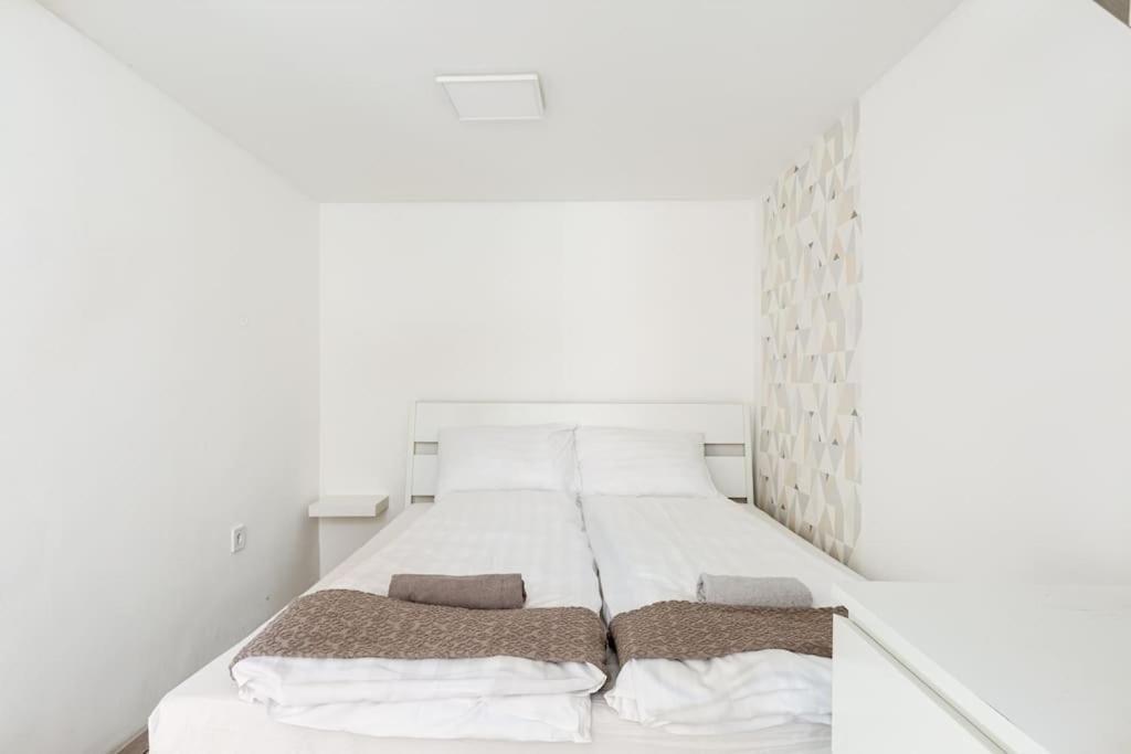 K5 Kis Apartment Budapest Bagian luar foto