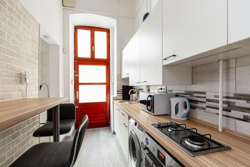 K5 Kis Apartment Budapest Bagian luar foto